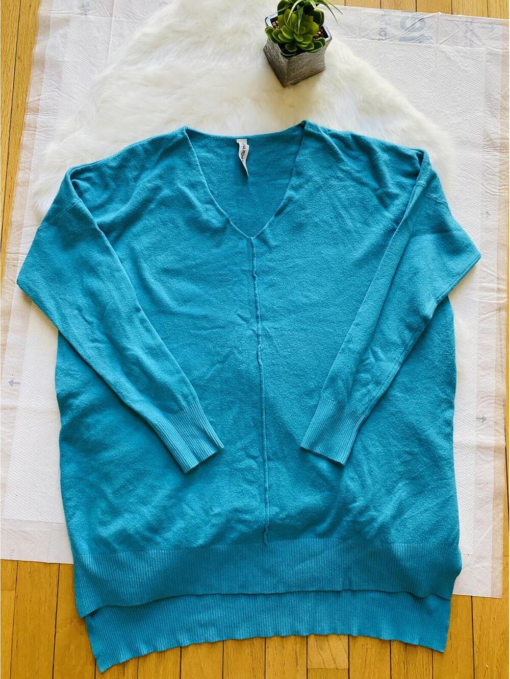 Zenana Premium Women's Medium V-Neck Sweater Turquoise